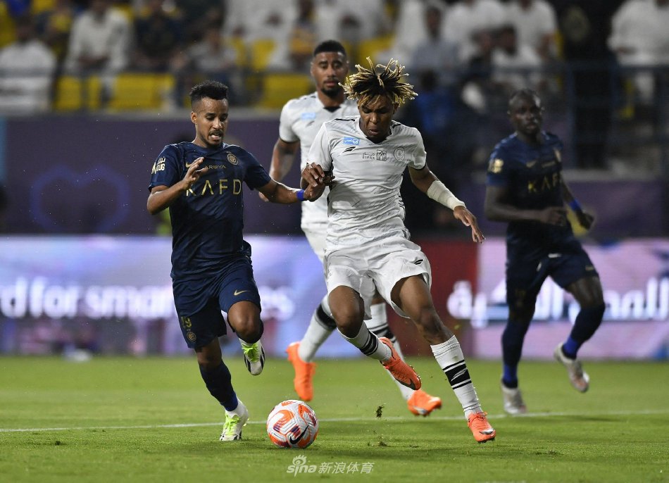 他能否在英 他能否在英